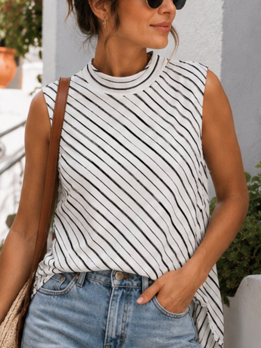 Chico's Black & White Striped Sleeveless Mock Neck Top Sz 3 /XL
